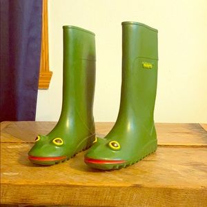 Wellipets rain boots. Green. Frogs. Size 13